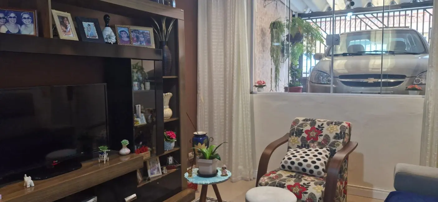 Casa com 2 quartos à venda, 150m2 em Anchieta, Sao Bernardo Do Campo - SP - imagem 1 Foto 1 de Casa com 2 quartos à venda, 150m2 em Anchieta, Sao Bernardo Do Campo - SP