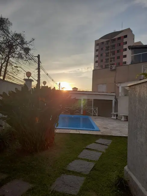 Foto 3 de Sobrado com 3 quartos à venda, 80m2 em Vila Scarpelli, Santo Andre - SP