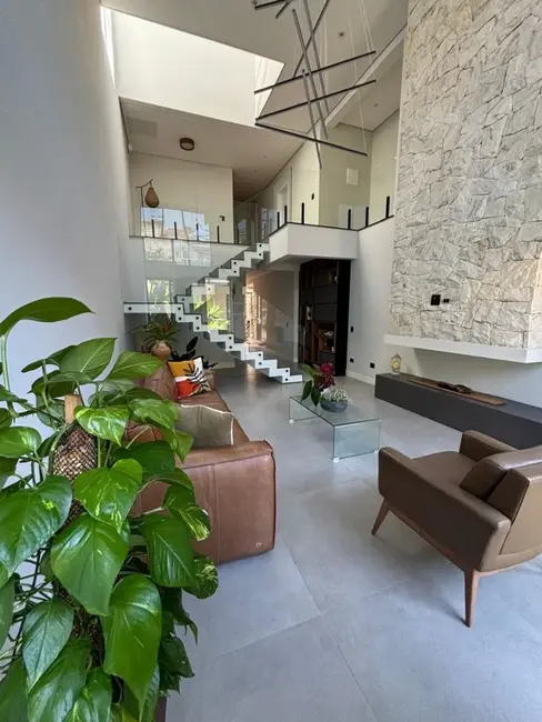 Foto 3 de Sobrado com 3 quartos à venda, 300m2 em Dos Casa, Sao Bernardo Do Campo - SP