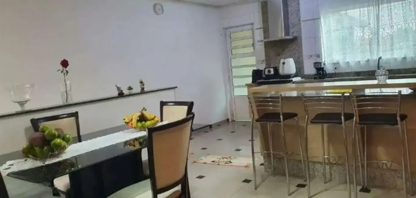 Sobrado com 3 quartos à venda, 125m2 em Jardim das Maravilhas, Santo Andre - SP - imagem 2 Foto 2 de Sobrado com 3 quartos à venda, 125m2 em Jardim das Maravilhas, Santo Andre - SP