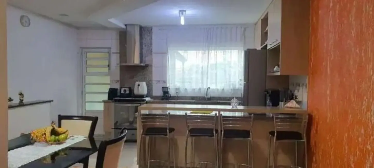 Sobrado com 3 quartos à venda, 125m2 em Jardim das Maravilhas, Santo Andre - SP - imagem 6 Foto 6 de Sobrado com 3 quartos à venda, 125m2 em Jardim das Maravilhas, Santo Andre - SP