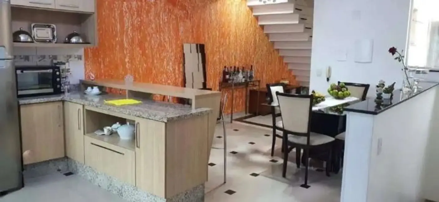 Sobrado com 3 quartos à venda, 125m2 em Jardim das Maravilhas, Santo Andre - SP - imagem 4 Foto 4 de Sobrado com 3 quartos à venda, 125m2 em Jardim das Maravilhas, Santo Andre - SP