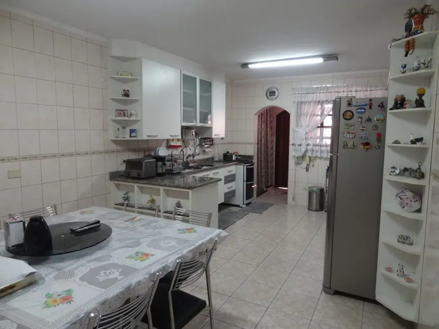 Foto 1 de Sobrado com 3 quartos à venda, 127m2 em Vila Helena, Santo Andre - SP