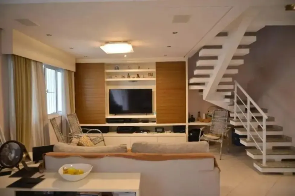Foto 1 de Sobrado com 3 quartos à venda, 125m2 em Vila Scarpelli, Santo Andre - SP