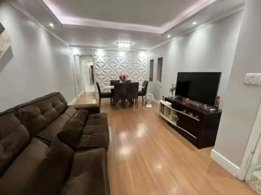 Foto 2 de Sobrado com 3 quartos à venda, 197m2 em Vila Scarpelli, Santo Andre - SP