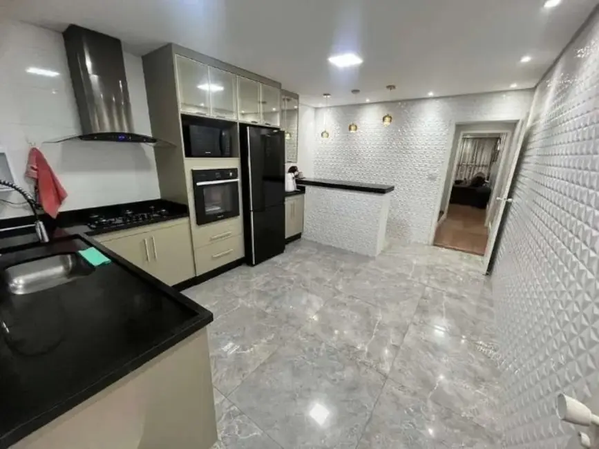 Foto 7 de Sobrado com 3 quartos à venda, 197m2 em Vila Scarpelli, Santo Andre - SP