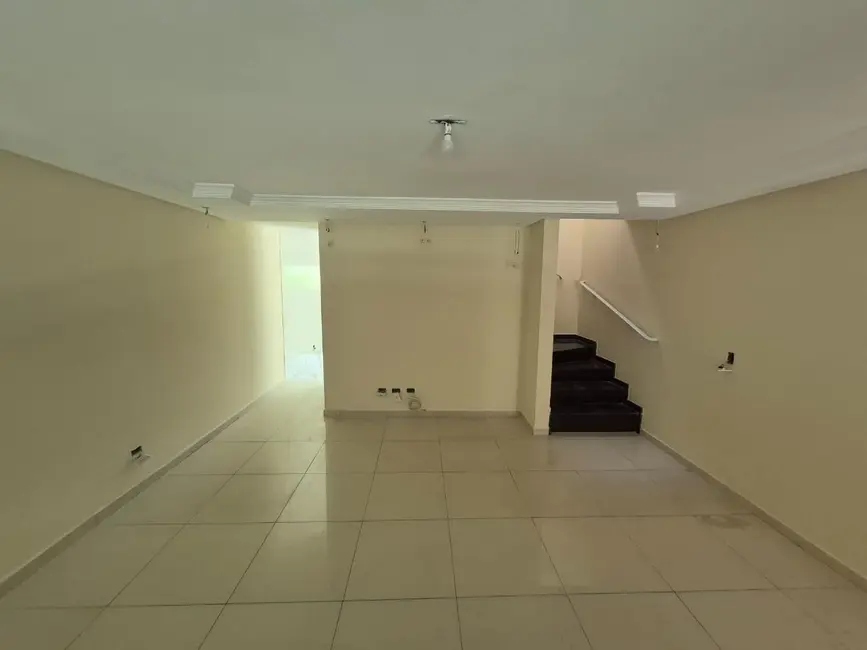 Foto 4 de Sobrado com 3 quartos à venda, 200m2 em Jardim Guapituba, Maua - SP