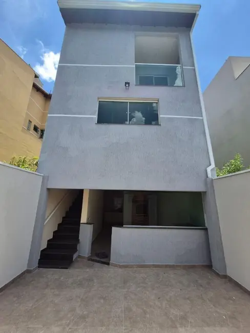 Foto 3 de Sobrado com 3 quartos à venda, 200m2 em Jardim Guapituba, Maua - SP