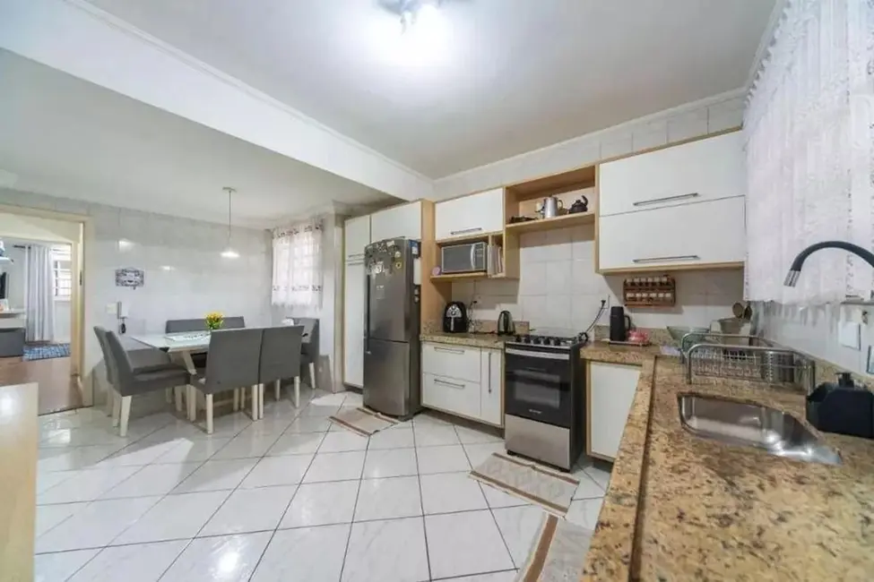 Foto 6 de Sobrado com 3 quartos à venda, 200m2 em Vila Scarpelli, Santo Andre - SP