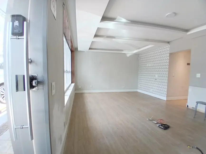 Casa com 4 quartos para alugar, 300m2 em Jardim Bela Vista, Santo Andre - SP - imagem 6 Foto 6 de Casa com 4 quartos para alugar, 300m2 em Jardim Bela Vista, Santo Andre - SP