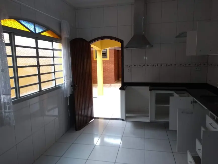 Foto 7 de Sobrado com 3 quartos à venda, 150m2 em Vila Scarpelli, Santo Andre - SP