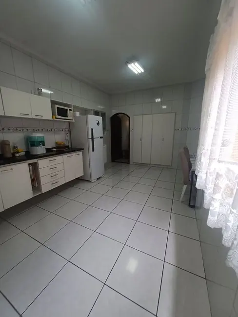 Foto 5 de Sobrado com 3 quartos à venda, 150m2 em Vila Scarpelli, Santo Andre - SP