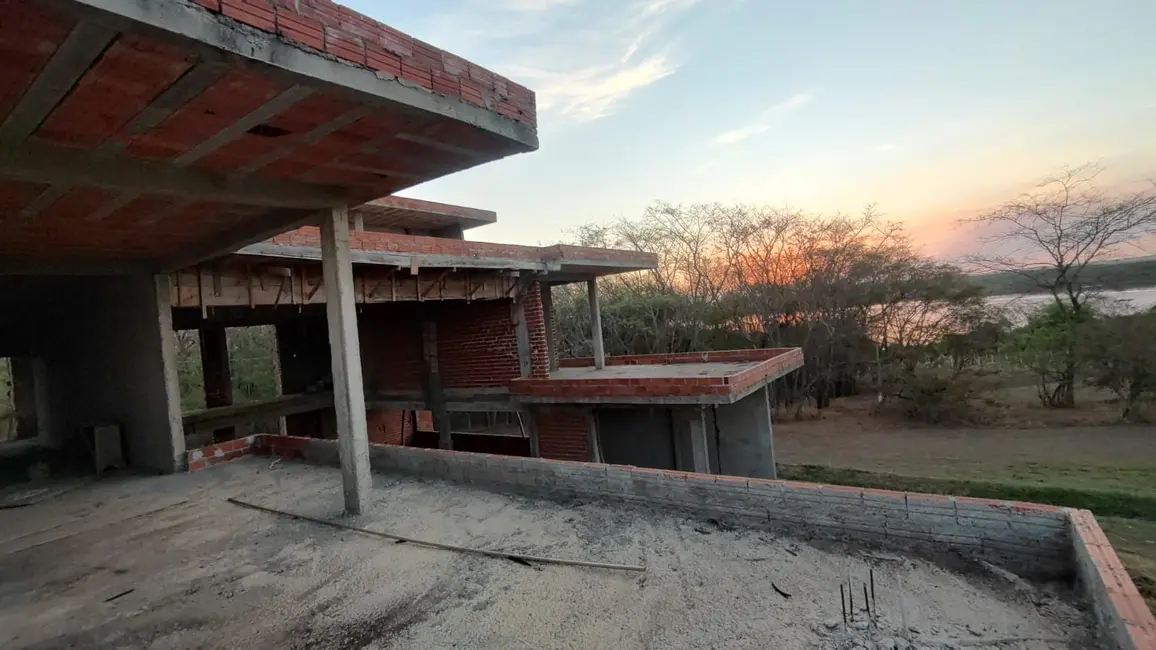 Foto 8 de Sobrado com 3 quartos à venda, 1055m2 em Iacanga - SP