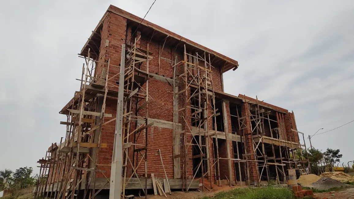 Foto 6 de Sobrado com 3 quartos à venda, 1055m2 em Iacanga - SP