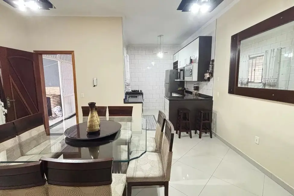 Foto 1 de Sobrado com 3 quartos à venda, 125m2 em Vila Humaitá, Santo Andre - SP