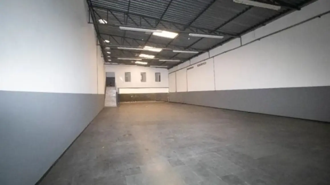 Foto 2 de Armazém / Galpão para alugar, 317m2 em Jardim Bom Pastor, Santo Andre - SP