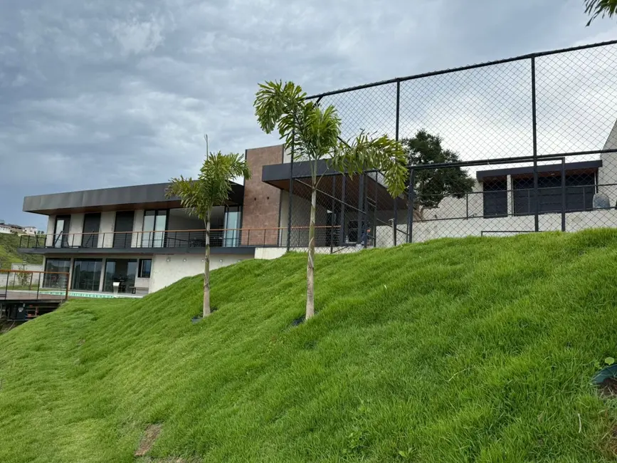 Foto 2 de Sobrado com 3 quartos à venda, 1150m2 em Centro, Igarata - SP