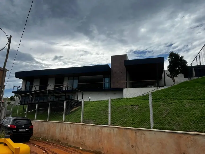 Foto 3 de Sobrado com 3 quartos à venda, 1150m2 em Centro, Igarata - SP