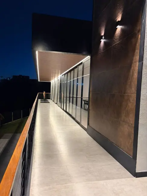 Foto 3 de Sobrado com 3 quartos à venda, 1150m2 em Centro, Igarata - SP