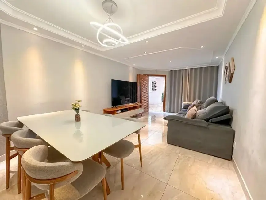 Sobrado com 3 quartos à venda, 215m2 em Vila Pires, Santo Andre - SP - imagem 2 Foto 2 de Sobrado com 3 quartos à venda, 215m2 em Vila Pires, Santo Andre - SP