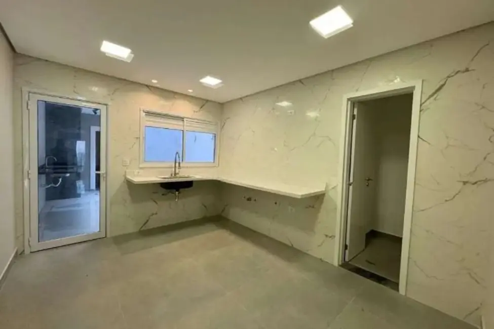 Foto 8 de Sobrado com 3 quartos à venda, 253m2 em Santa Terezinha, Sao Bernardo Do Campo - SP