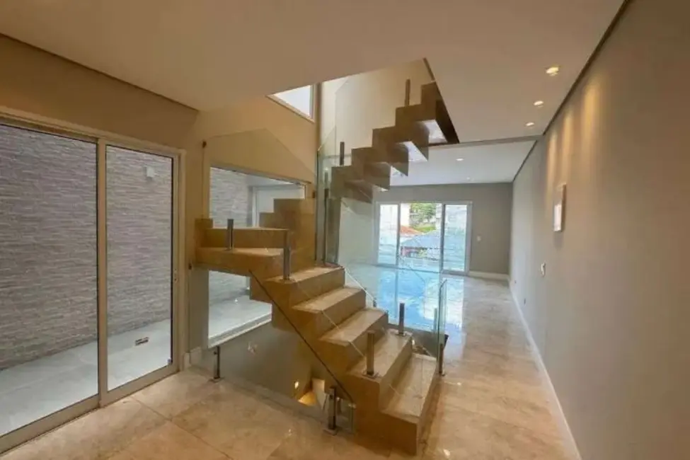 Foto 2 de Sobrado com 3 quartos à venda, 253m2 em Santa Terezinha, Sao Bernardo Do Campo - SP