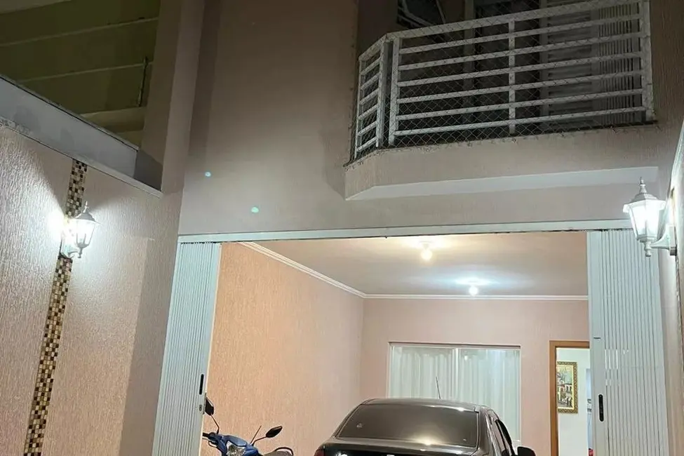 Foto 2 de Sobrado com 3 quartos à venda, 125m2 em Parque Bandeirante, Santo Andre - SP