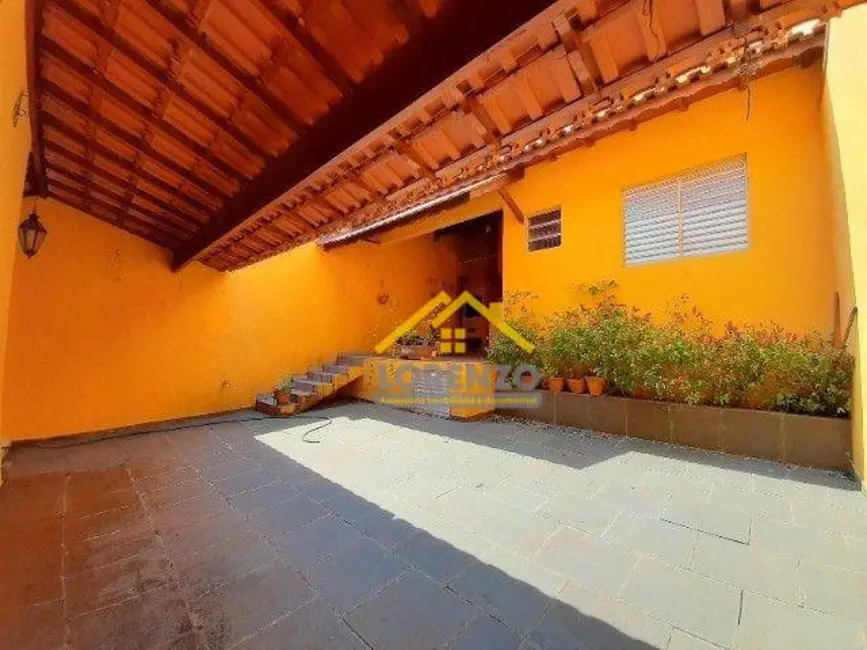 Foto 2 de Sobrado com 3 quartos à venda, 202m2 em Vila Scarpelli, Santo Andre - SP