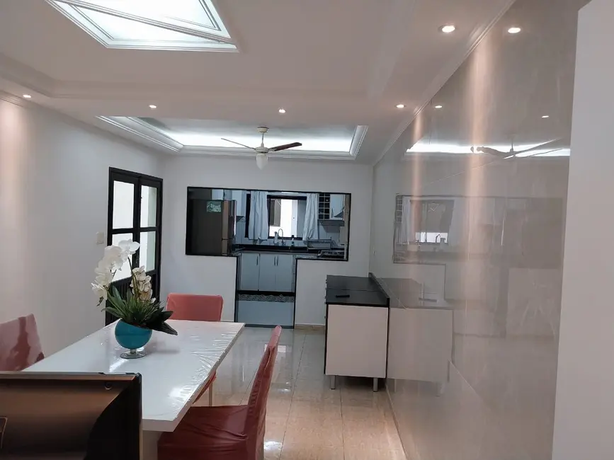 Foto 5 de Sobrado com 4 quartos à venda, 200m2 em Jardim Las Vegas, Santo Andre - SP