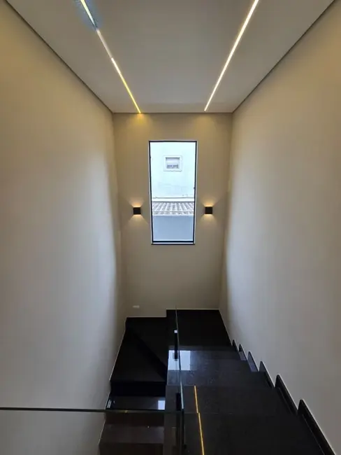 Foto 2 de Sobrado com 3 quartos à venda, 226m2 em Vila Scarpelli, Santo Andre - SP