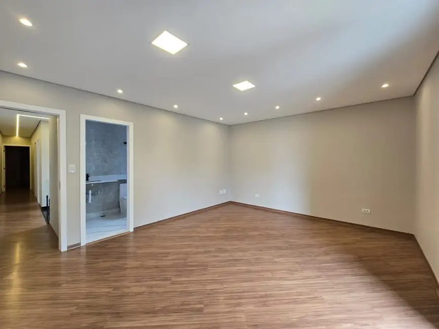 Foto 6 de Sobrado com 3 quartos à venda, 226m2 em Vila Scarpelli, Santo Andre - SP