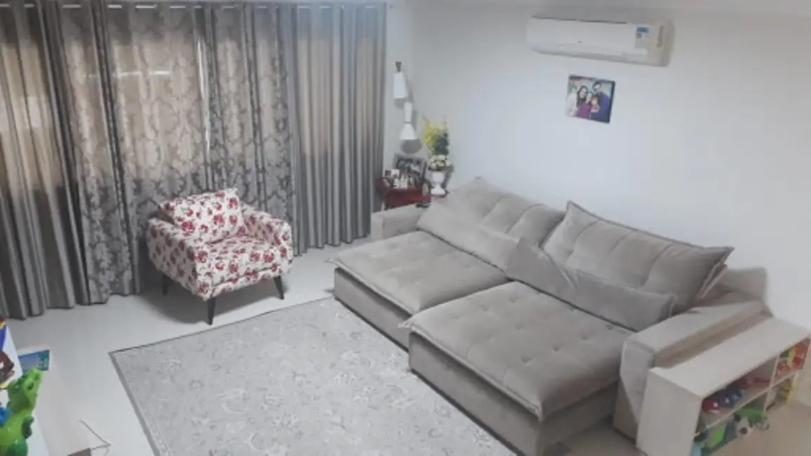 Foto 3 de Sobrado com 3 quartos à venda, 187m2 em Vila Scarpelli, Santo Andre - SP