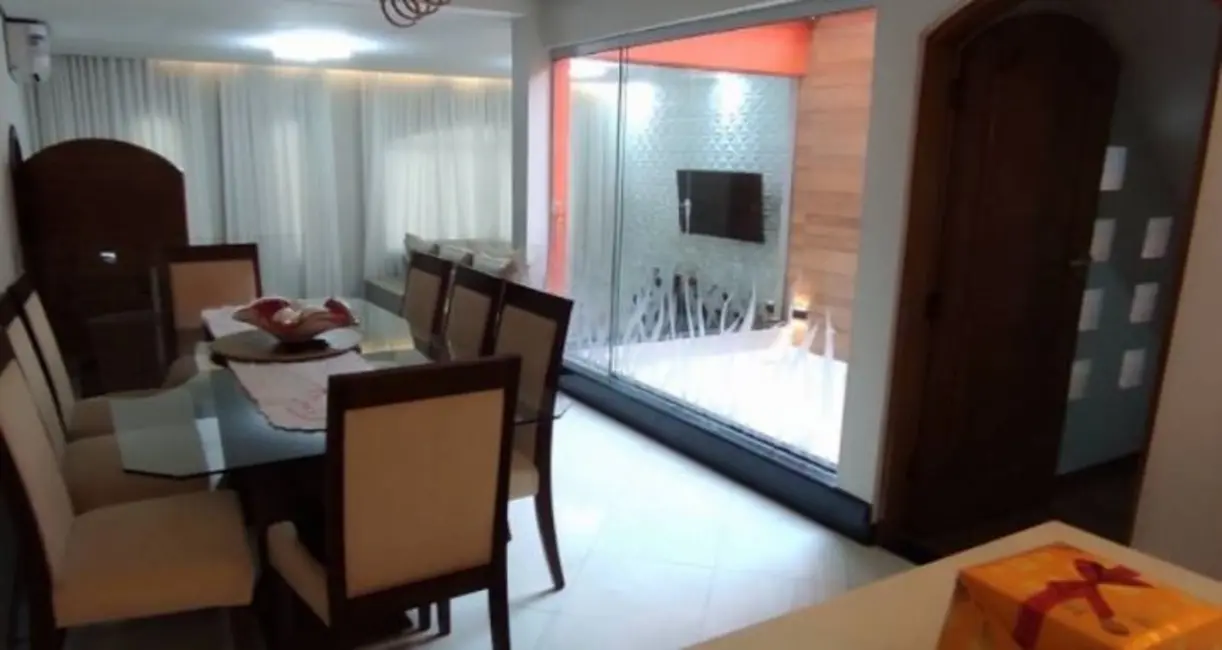Sobrado com 3 quartos à venda, 240m2 em Vila Metalúrgica, Santo Andre - SP - imagem 4 Foto 4 de Sobrado com 3 quartos à venda, 240m2 em Vila Metalúrgica, Santo Andre - SP