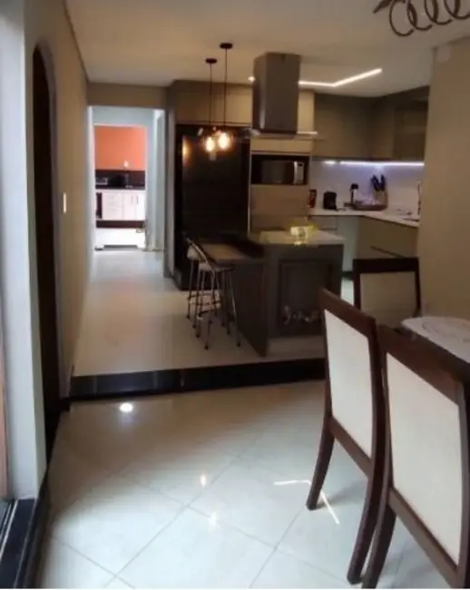 Sobrado com 3 quartos à venda, 240m2 em Vila Metalúrgica, Santo Andre - SP - imagem 8 Foto 8 de Sobrado com 3 quartos à venda, 240m2 em Vila Metalúrgica, Santo Andre - SP
