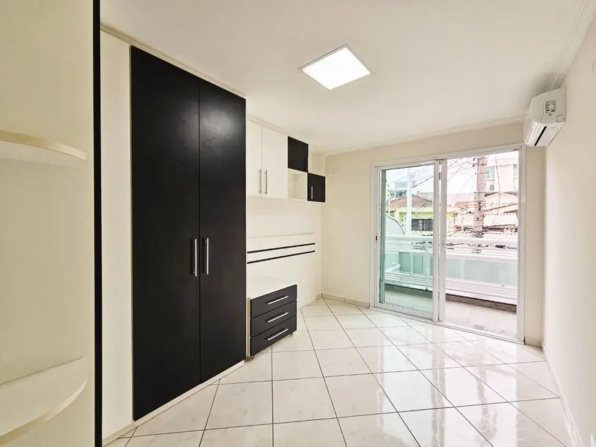 Foto 6 de Sobrado com 3 quartos para alugar, 250m2 em Santa Maria, Santo Andre - SP