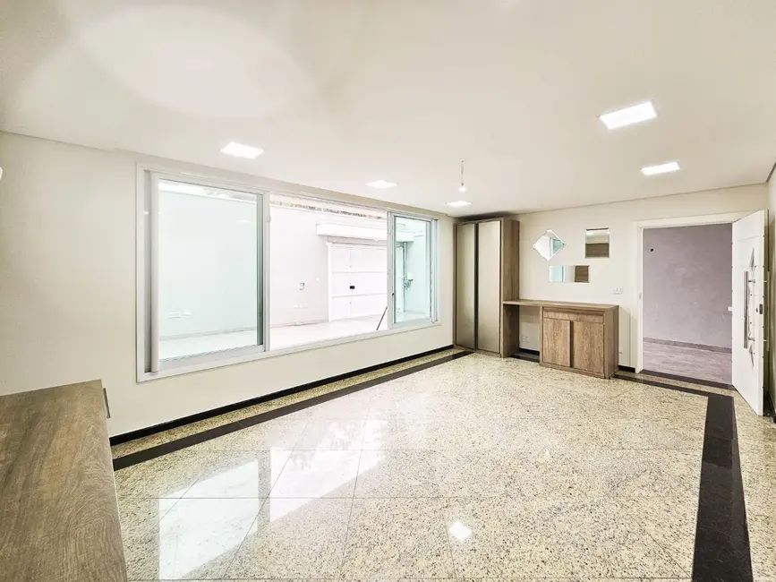 Foto 3 de Sobrado com 3 quartos para alugar, 250m2 em Santa Maria, Santo Andre - SP