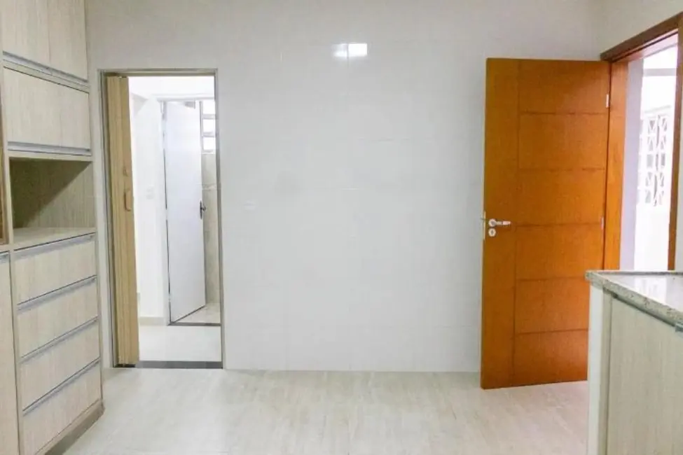 Sobrado com 3 quartos à venda, 116m2 em Vila Alzira, Santo Andre - SP - imagem 3 Foto 3 de Sobrado com 3 quartos à venda, 116m2 em Vila Alzira, Santo Andre - SP