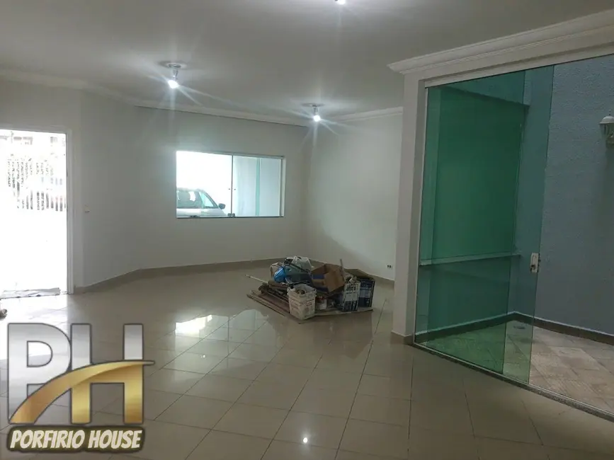 Sobrado com 3 quartos à venda, 208m2 em Nova Petrópolis, Sao Bernardo Do Campo - SP - imagem 4 Foto 4 de Sobrado com 3 quartos à venda, 208m2 em Nova Petrópolis, Sao Bernardo Do Campo - SP