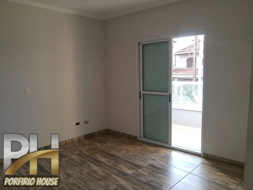 Sobrado com 3 quartos à venda, 208m2 em Nova Petrópolis, Sao Bernardo Do Campo - SP - imagem 9 Foto 9 de Sobrado com 3 quartos à venda, 208m2 em Nova Petrópolis, Sao Bernardo Do Campo - SP