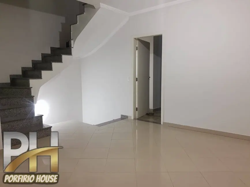 Sobrado com 3 quartos à venda, 208m2 em Nova Petrópolis, Sao Bernardo Do Campo - SP - imagem 8 Foto 8 de Sobrado com 3 quartos à venda, 208m2 em Nova Petrópolis, Sao Bernardo Do Campo - SP