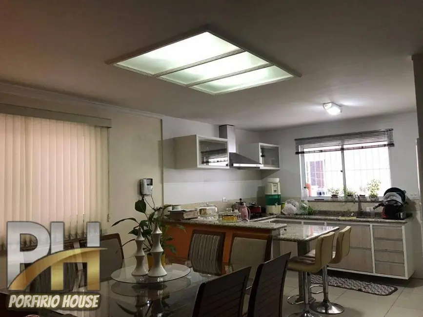 Sobrado com 4 quartos à venda, 260m2 em Jordanópolis, Sao Bernardo Do Campo - SP - imagem 6 Foto 6 de Sobrado com 4 quartos à venda, 260m2 em Jordanópolis, Sao Bernardo Do Campo - SP