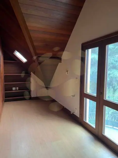 Casa de Condomínio com 3 quartos à venda, 335m2 em Canela - RS - imagem 8 Foto 8 de Casa de Condomínio com 3 quartos à venda, 335m2 em Canela - RS