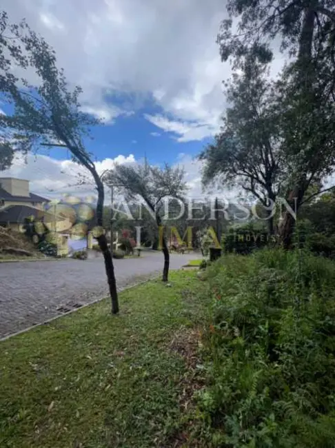 Foto 1 de Terreno / Lote à venda, 600m2 em Gramado - RS