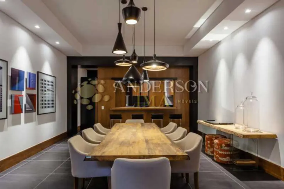 Apartamento com 8 quartos à venda, 444m2 em Gramado - RS - imagem 8 Foto 8 de Apartamento com 8 quartos à venda, 444m2 em Gramado - RS