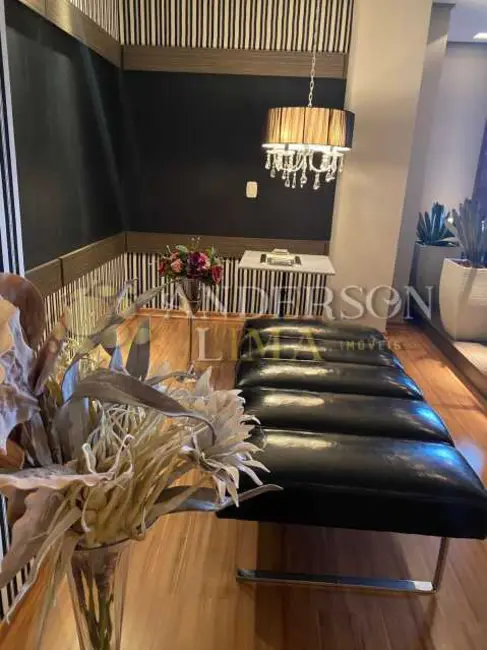 Apartamento com 4 quartos à venda, 254m2 em Gramado - RS - imagem 5 Foto 5 de Apartamento com 4 quartos à venda, 254m2 em Gramado - RS