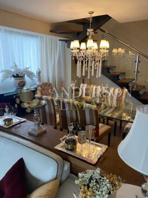 Apartamento com 4 quartos à venda, 254m2 em Gramado - RS - imagem 3 Foto 3 de Apartamento com 4 quartos à venda, 254m2 em Gramado - RS