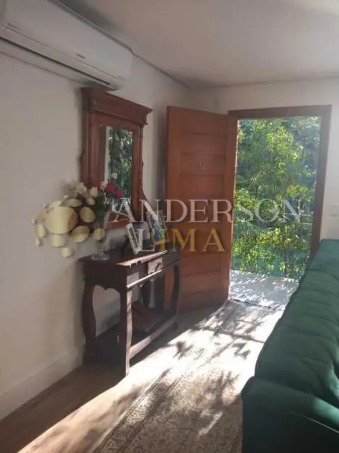 Casa de Condomínio com 3 quartos à venda, 128m2 em Canela - RS - imagem 5 Foto 5 de Casa de Condomínio com 3 quartos à venda, 128m2 em Canela - RS
