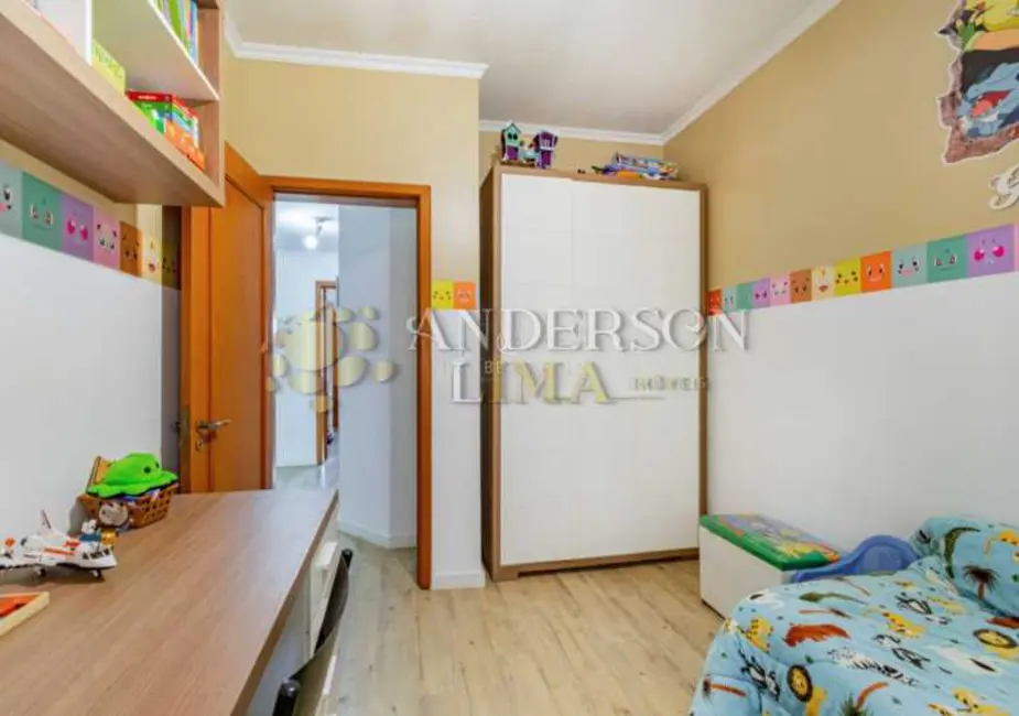 Casa com 3 quartos à venda, 184m2 em Porto Alegre - RS - imagem 9 Foto 9 de Casa com 3 quartos à venda, 184m2 em Porto Alegre - RS