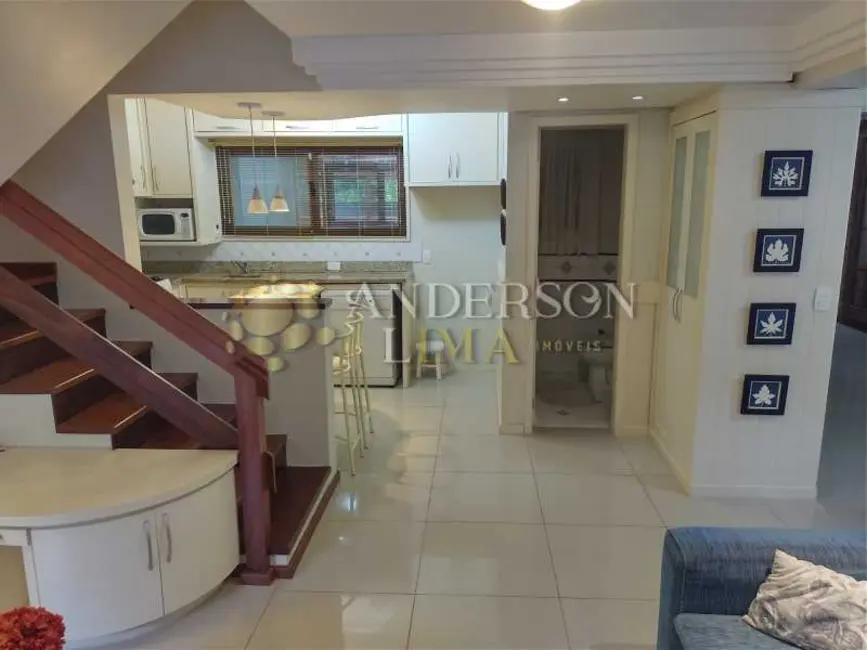 Casa de Condomínio com 3 quartos à venda, 200m2 em Canela - RS - imagem 4 Foto 4 de Casa de Condomínio com 3 quartos à venda, 200m2 em Canela - RS