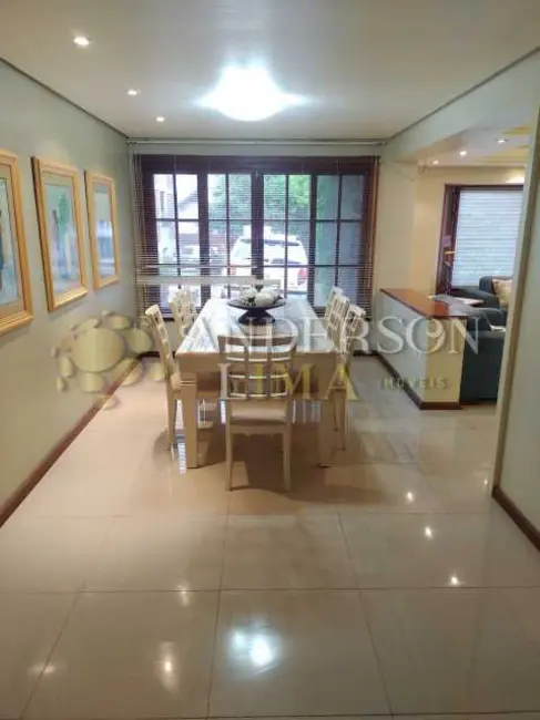 Casa de Condomínio com 3 quartos à venda, 200m2 em Canela - RS - imagem 5 Foto 5 de Casa de Condomínio com 3 quartos à venda, 200m2 em Canela - RS